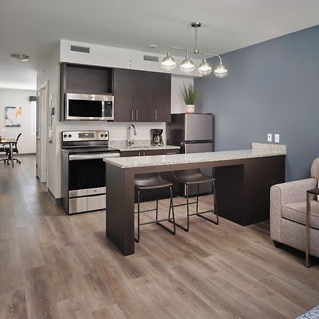Stayapt Suites Atlanta-Newnan Εξωτερικό φωτογραφία