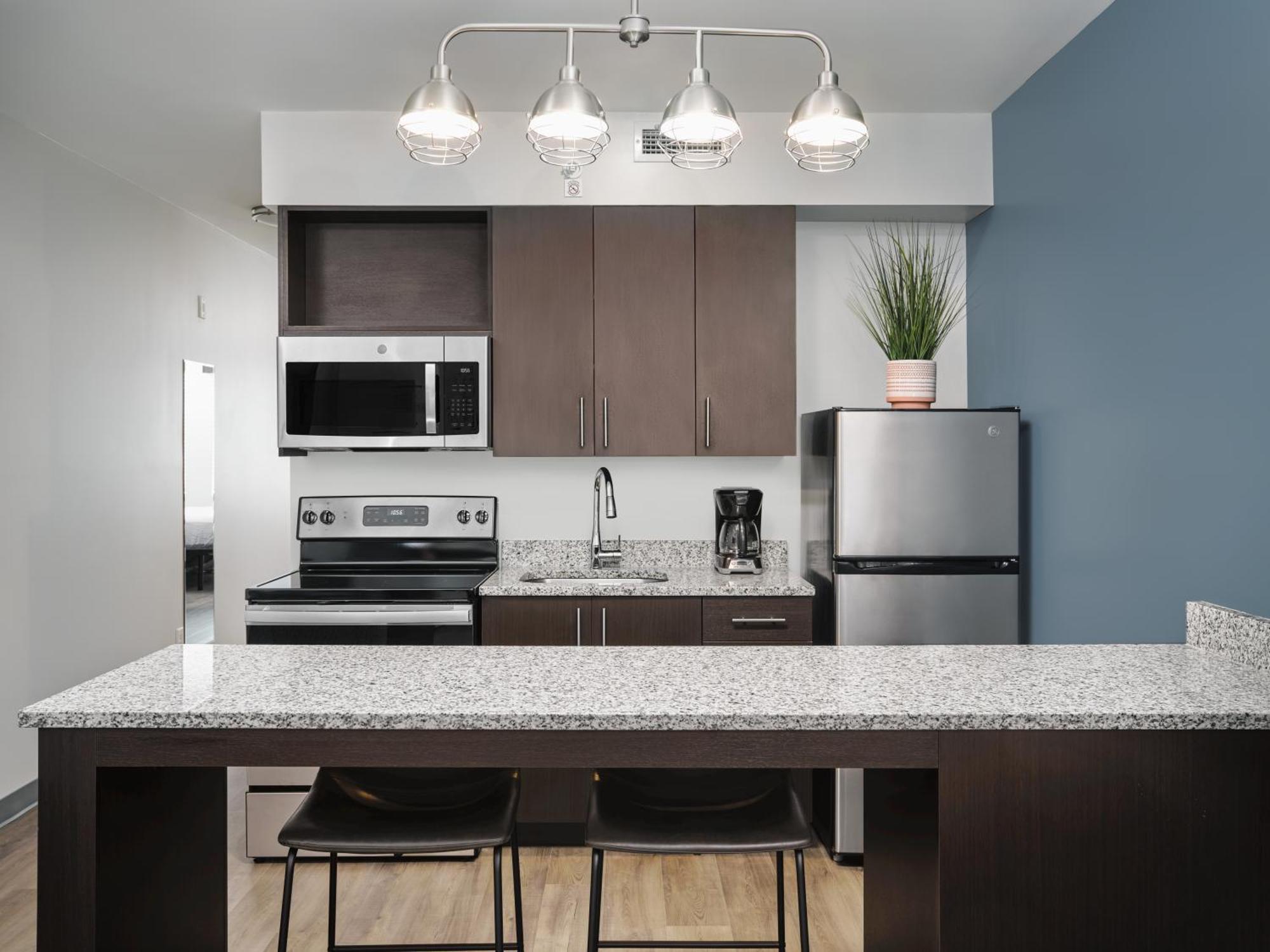 Stayapt Suites Atlanta-Newnan Εξωτερικό φωτογραφία