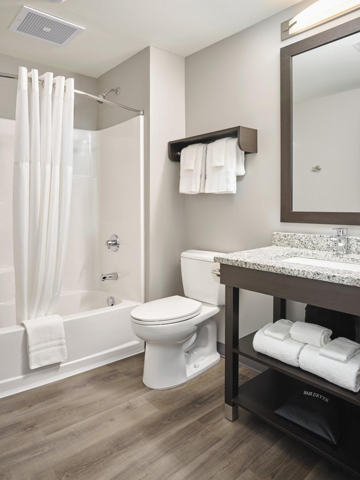 Stayapt Suites Atlanta-Newnan Εξωτερικό φωτογραφία